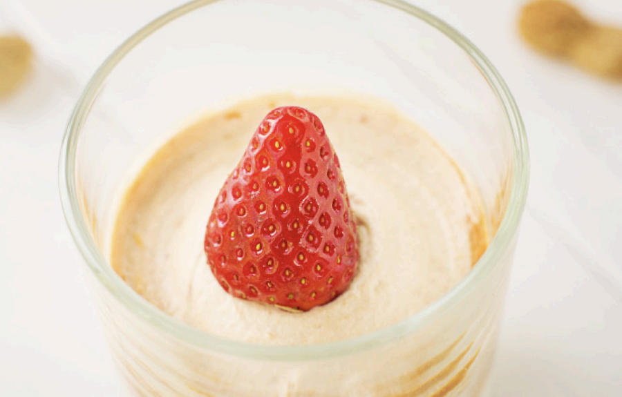 Greek yogurt with peanut butter